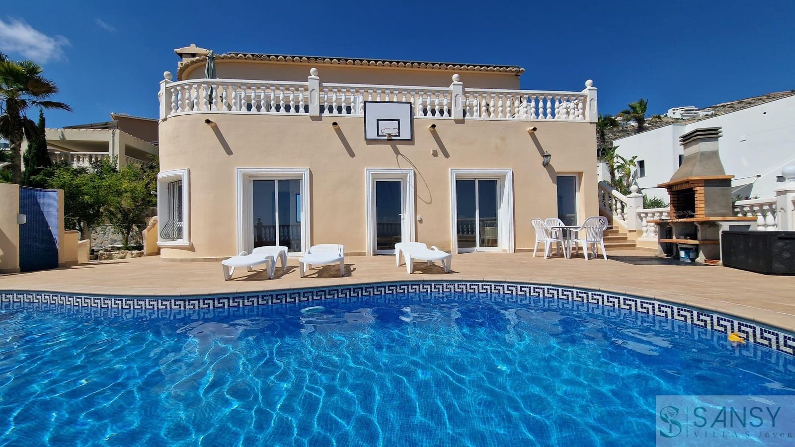 4 bedroom Villa for sale in Cumbre del Sol with pool - € 730,000 (Ref: 9400287)