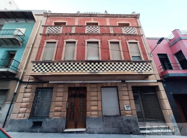 5 bedroom Townhouse for sale in Pedreguer with garage - € 340,000 (Ref: 9400288)