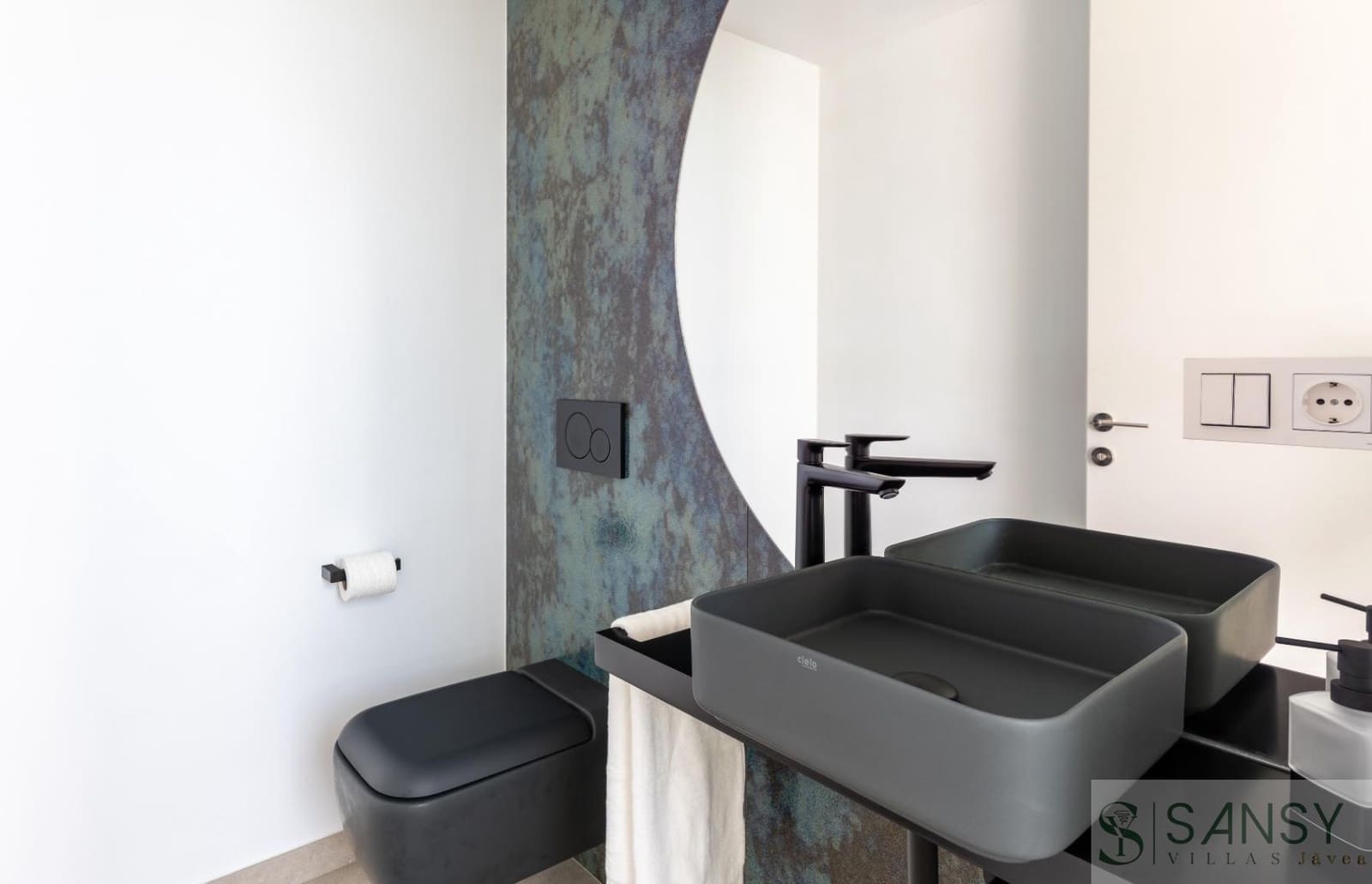 3 bedroom Villa for sale in Altea with pool - € 2,257,500 (Ref: 9406053)