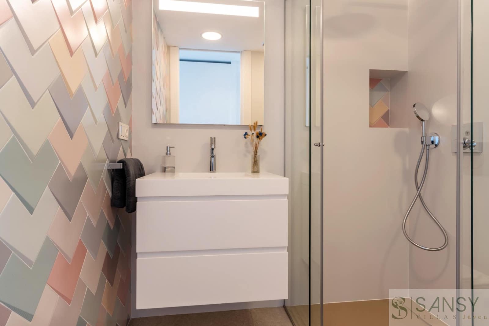 3 bedroom Villa for sale in Altea with pool - € 2,257,500 (Ref: 9406053)