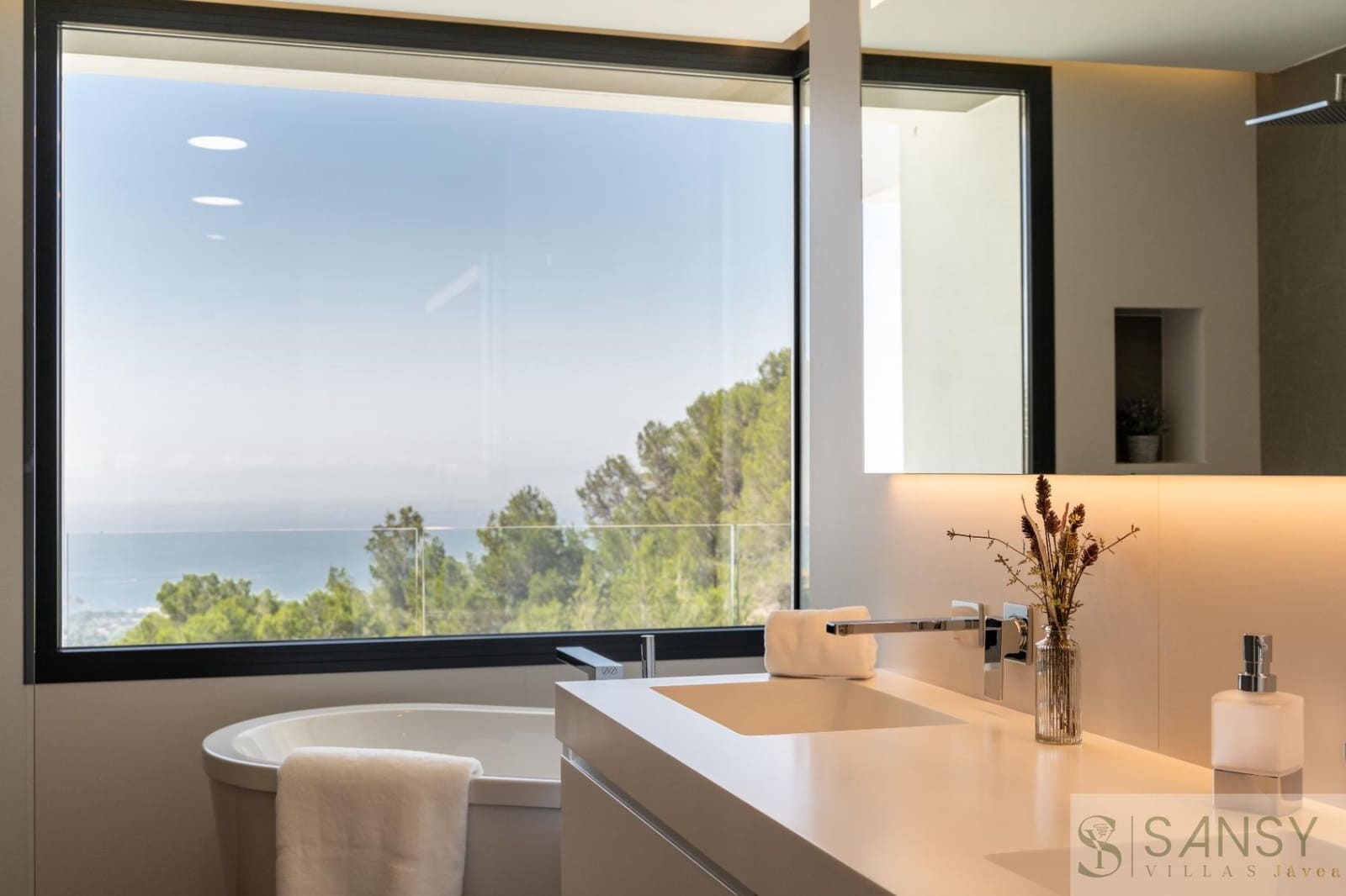 3 bedroom Villa for sale in Altea with pool - € 2,257,500 (Ref: 9406053)