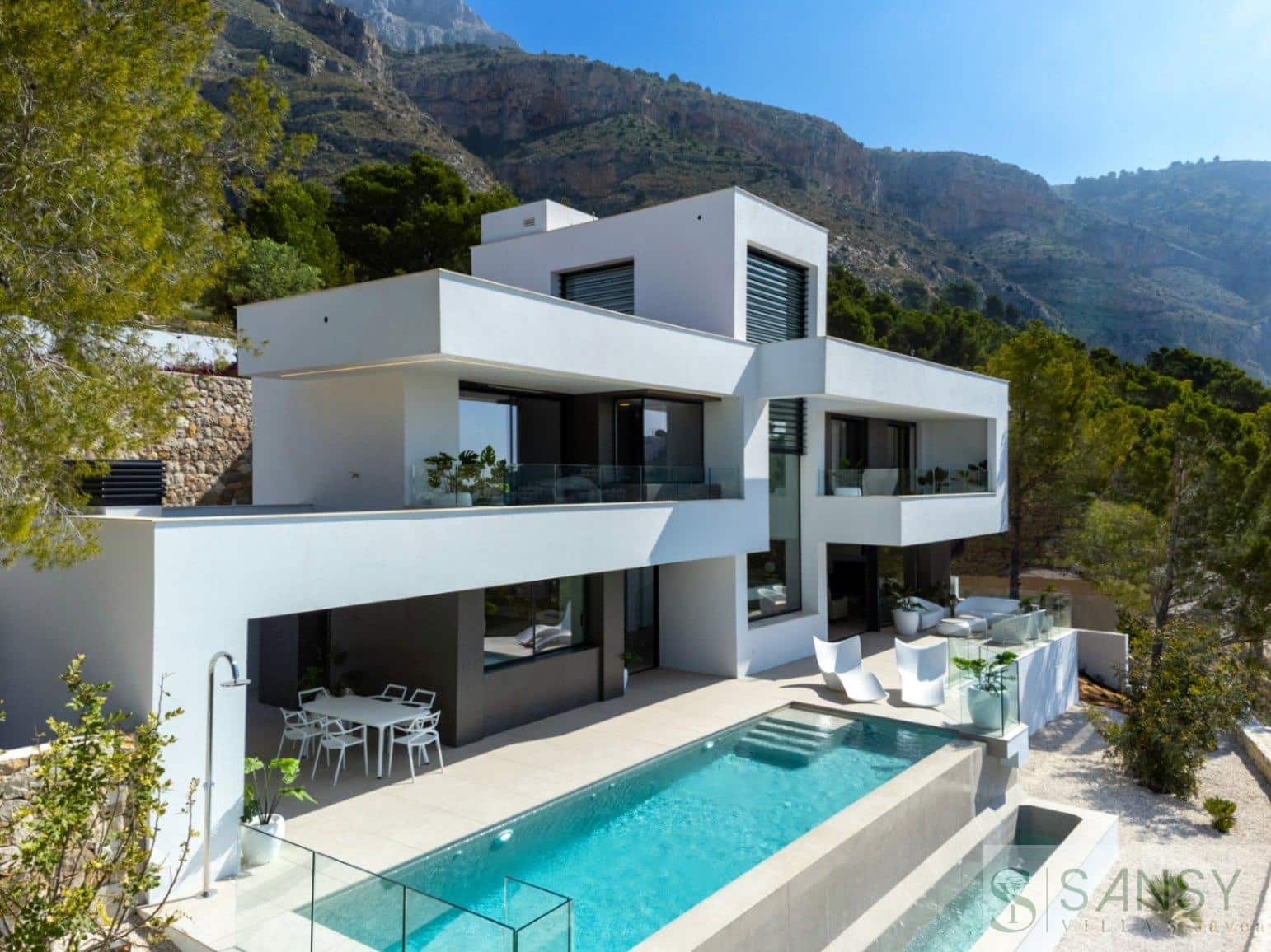 3 bedroom Villa for sale in Altea with pool - € 2,257,500 (Ref: 9406053)