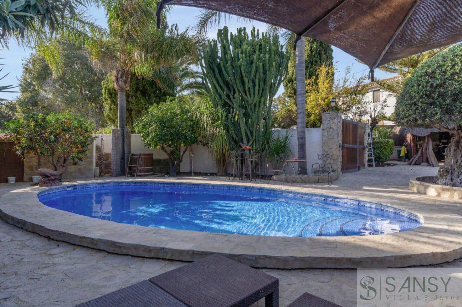 4 Zimmer Villa zu verkaufen in Javea / Xabia mit Pool Garage - 895.000 € (Ref: 9419064)