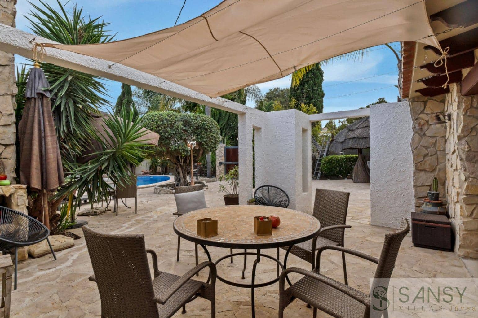 4 Zimmer Villa zu verkaufen in Javea / Xabia mit Pool Garage - 895.000 € (Ref: 9419064)