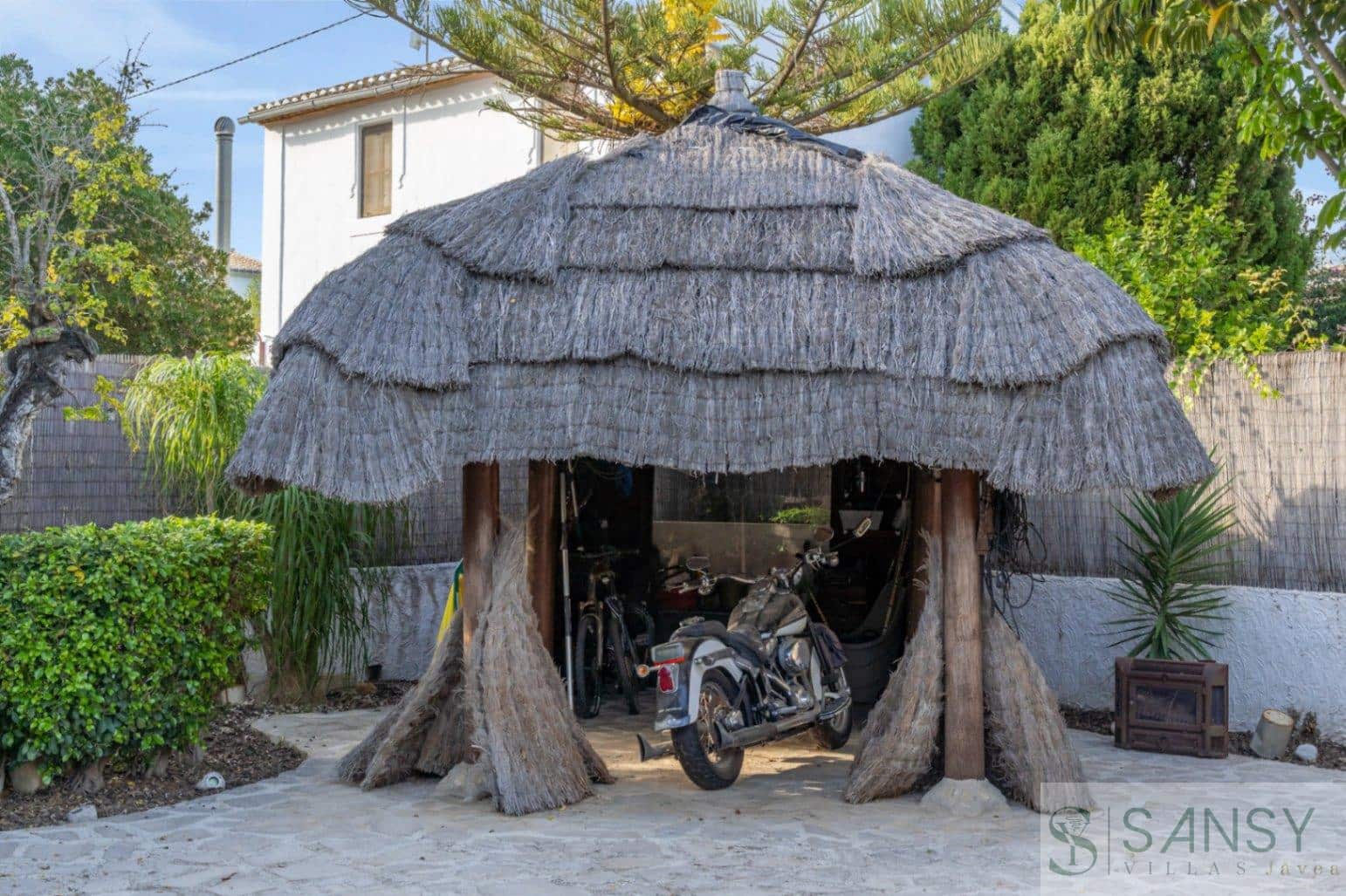 4 Zimmer Villa zu verkaufen in Javea / Xabia mit Pool Garage - 895.000 € (Ref: 9419064)