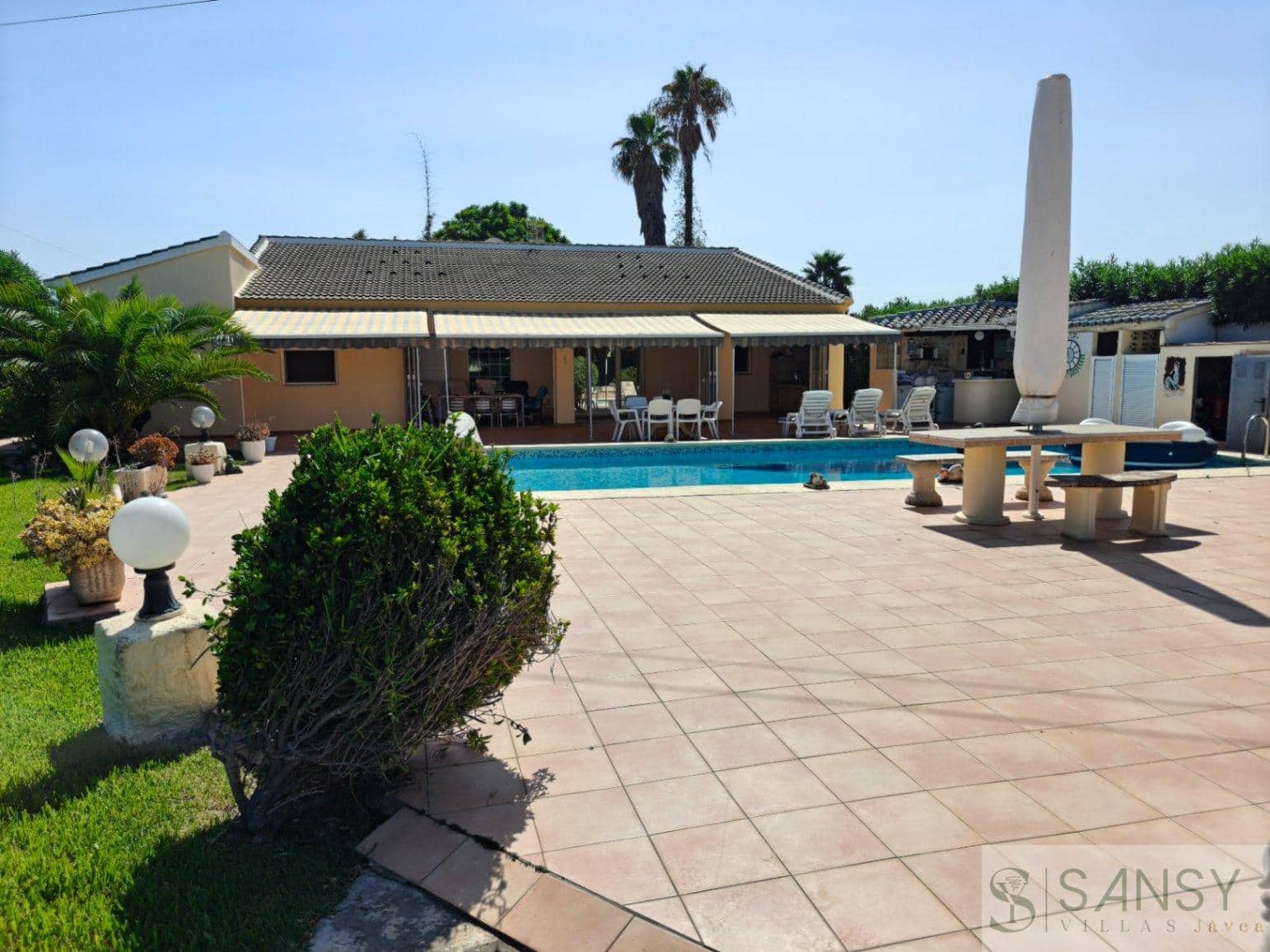 5 makuuhuone Huvila myytävänä paikassa Els Poblets mukana uima-altaan 
autotalli - 765 000 € (Ref: 9419072)