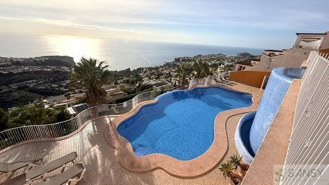2 quarto Apartamento para arrendar em Cumbre del Sol, Benitachell / Benitatxell com piscina garagem - 900 € (Ref: 9429421)
