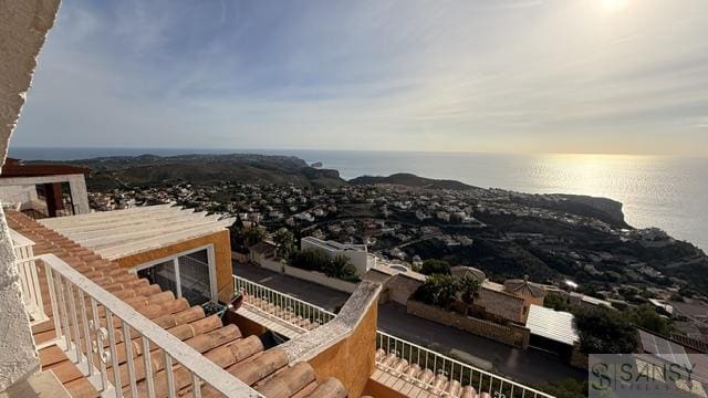 2 quarto Apartamento para arrendar em Cumbre del Sol, Benitachell / Benitatxell com piscina garagem - 900 € (Ref: 9429421)