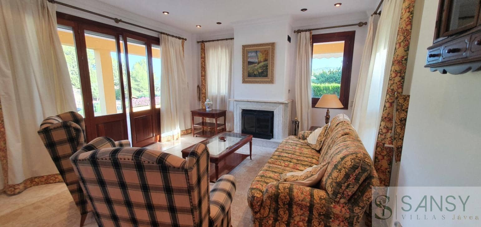 4 chambre Villa/Maison à vendre à Oliva avec piscine garage - 620 000 € (Ref: 9451654)