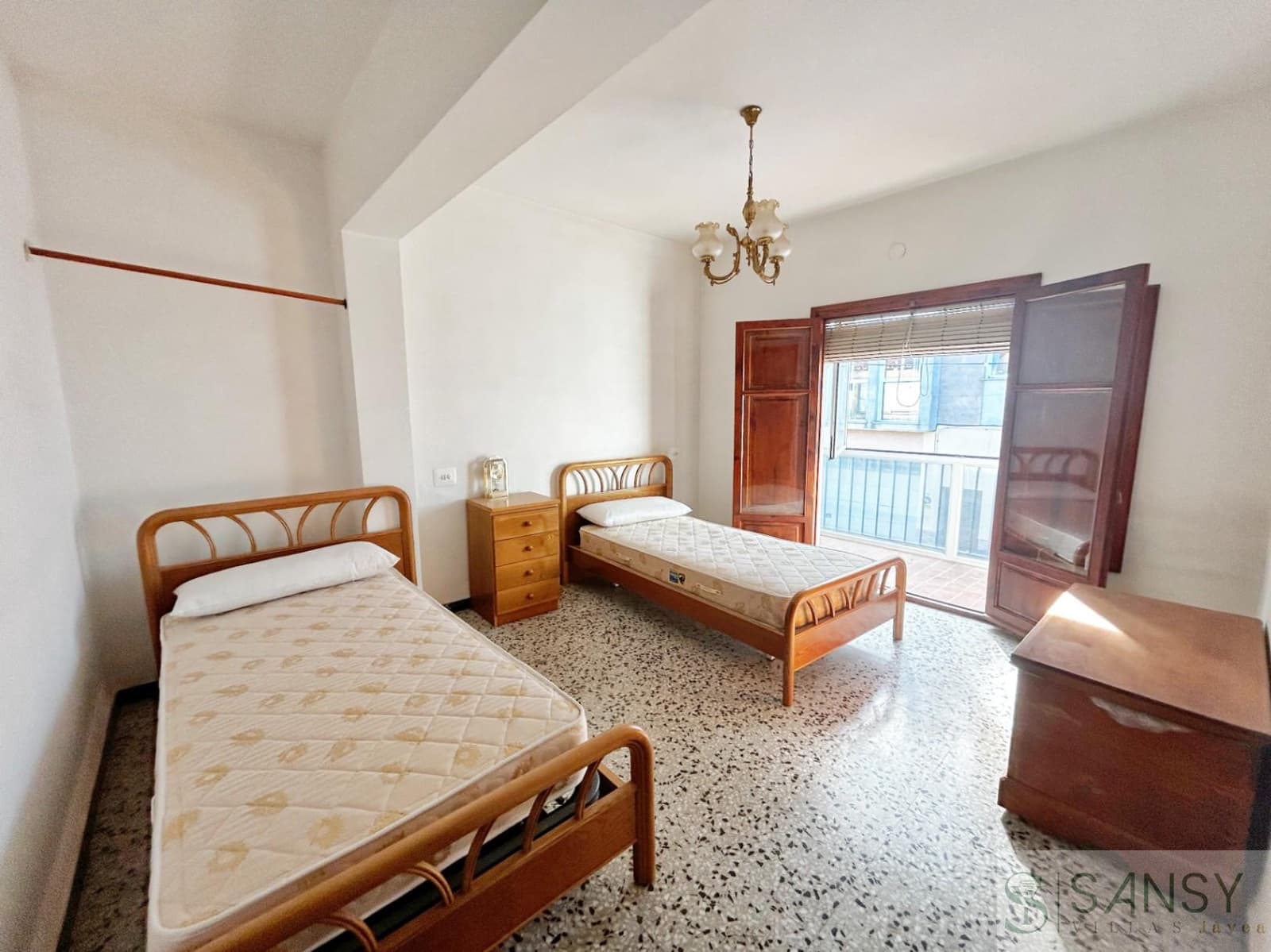 7 makuuhuone Omakotitalo myytävänä paikassa Benissa mukana 
autotalli - 320 000 € (Ref: 9451731)