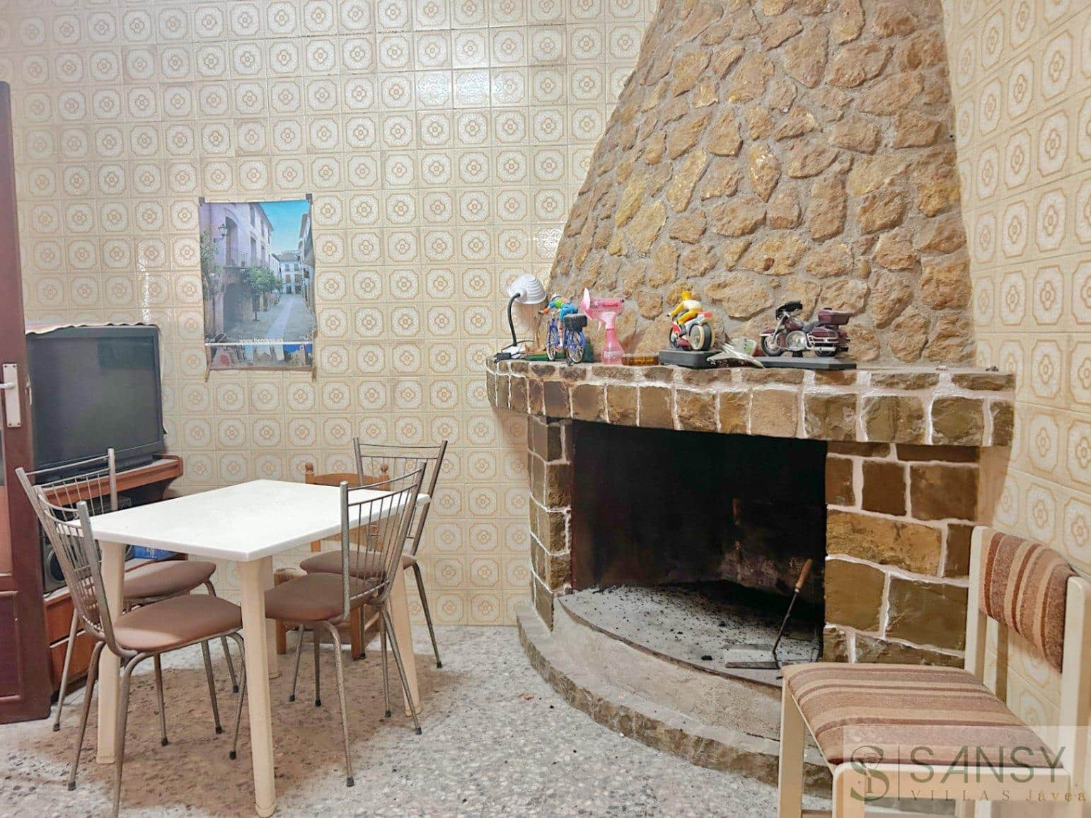 7 makuuhuone Omakotitalo myytävänä paikassa Benissa mukana 
autotalli - 320 000 € (Ref: 9451731)