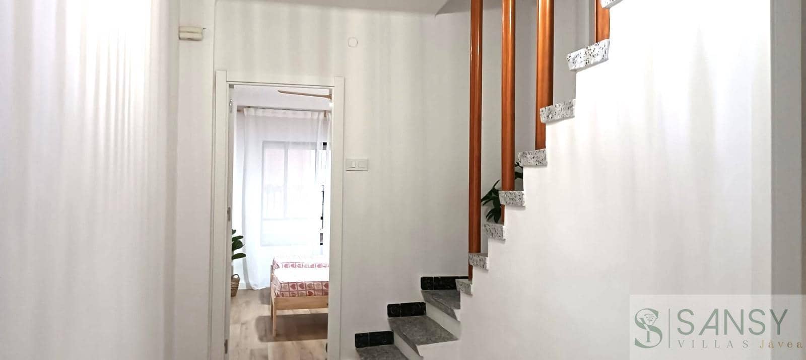 Casa de 4 habitaciones en Pego en venta - 160.000 € (Ref: 9460855)