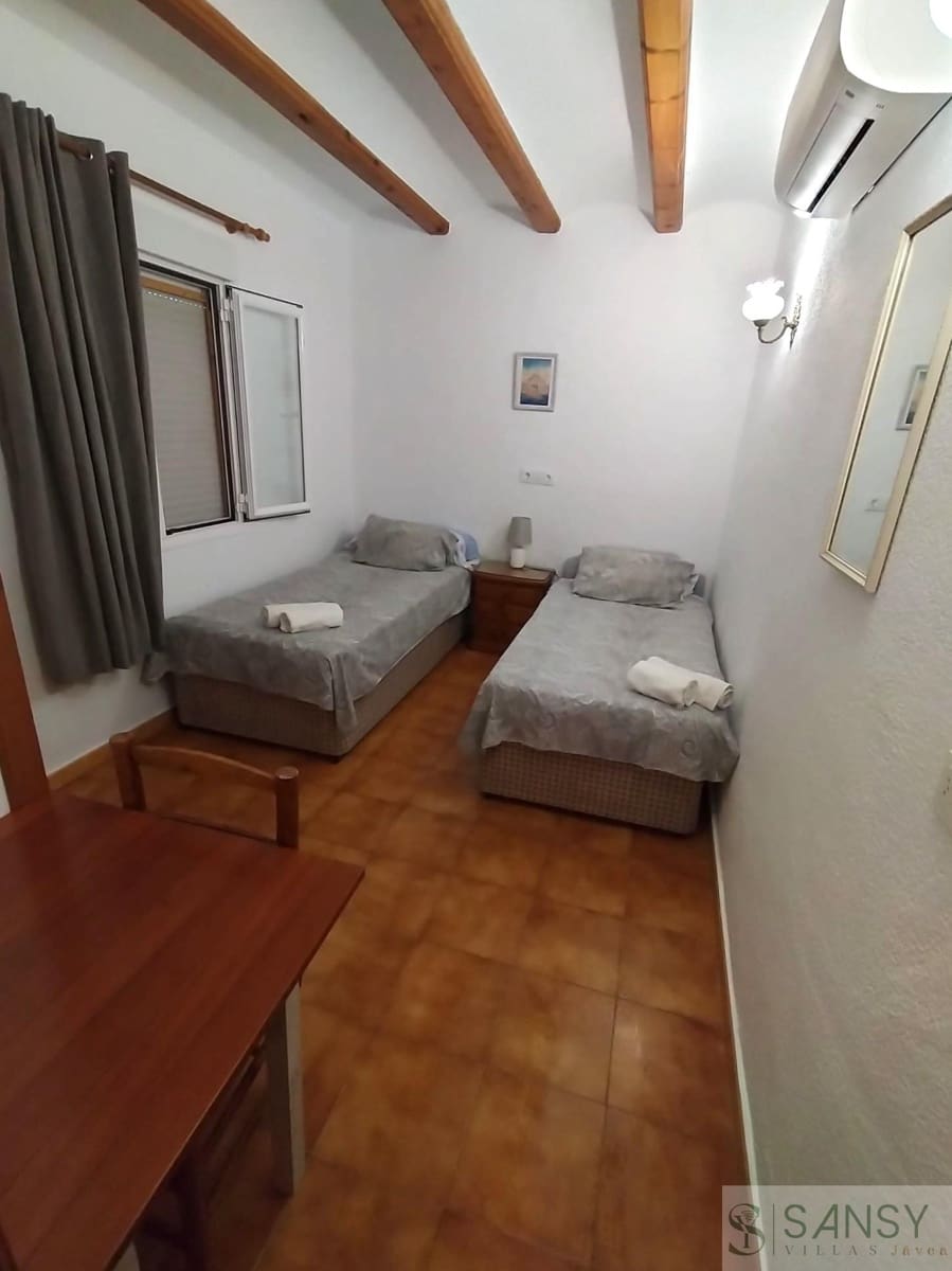 4 soveværelse Villa til leje i Pinosol med swimmingpool garage - € 2.500 (Ref: 9488022)