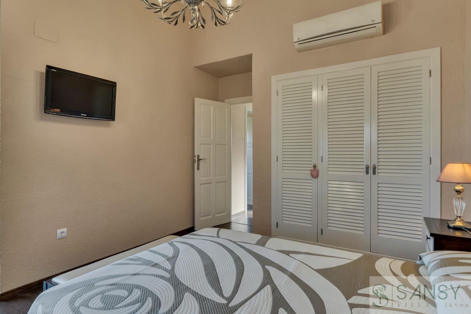 4 chambre Villa/Maison à vendre à Javea / Xabia avec piscine garage - 1 160 000 € (Ref: 9488024)