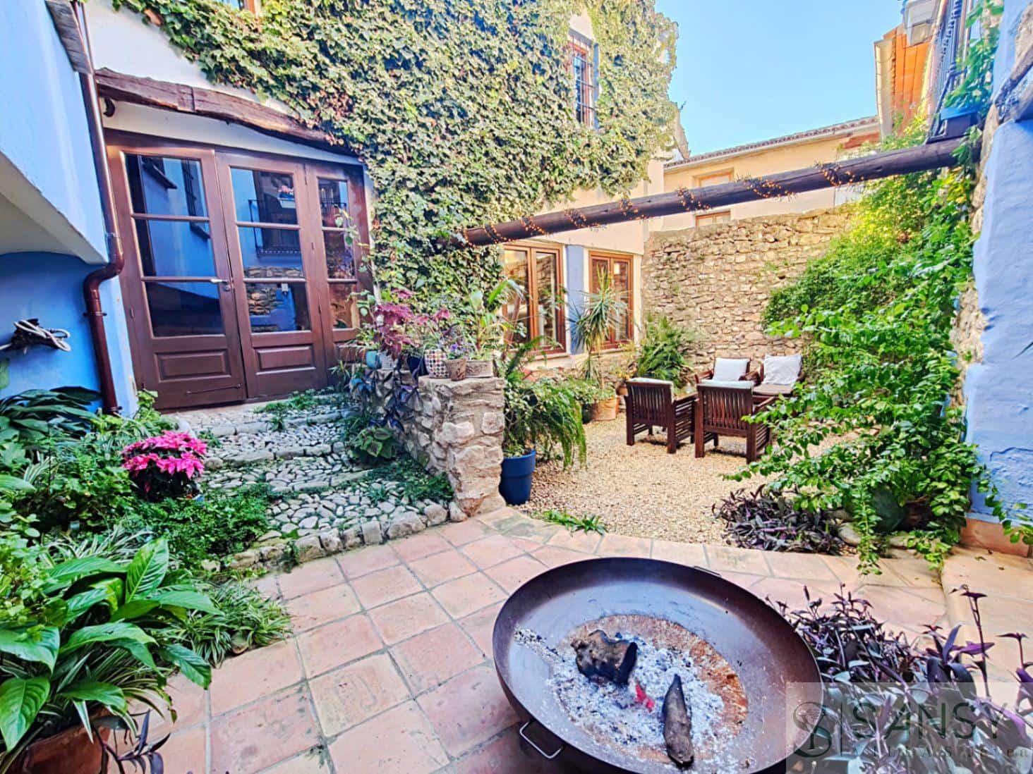 8 bedroom Hotel for sale in Vall de Gallinera with pool - € 799,000 (Ref: 9488029)