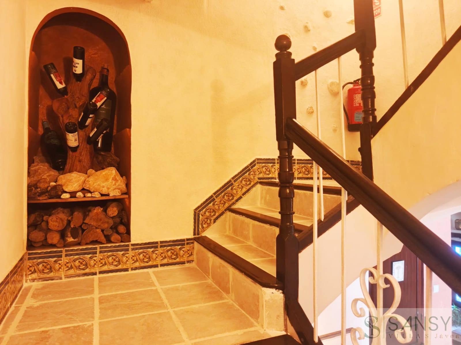 8 bedroom Hotel for sale in Vall de Gallinera with pool - € 799,000 (Ref: 9488029)