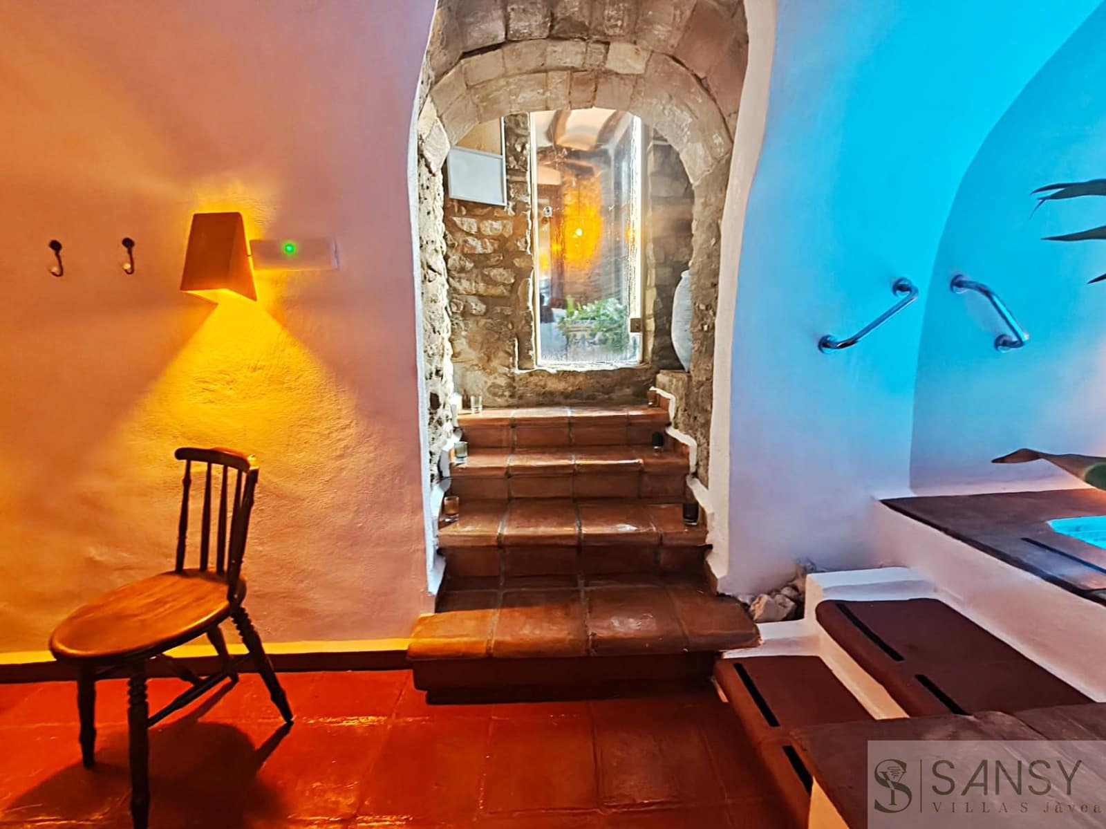 8 bedroom Hotel for sale in Vall de Gallinera with pool - € 799,000 (Ref: 9488029)