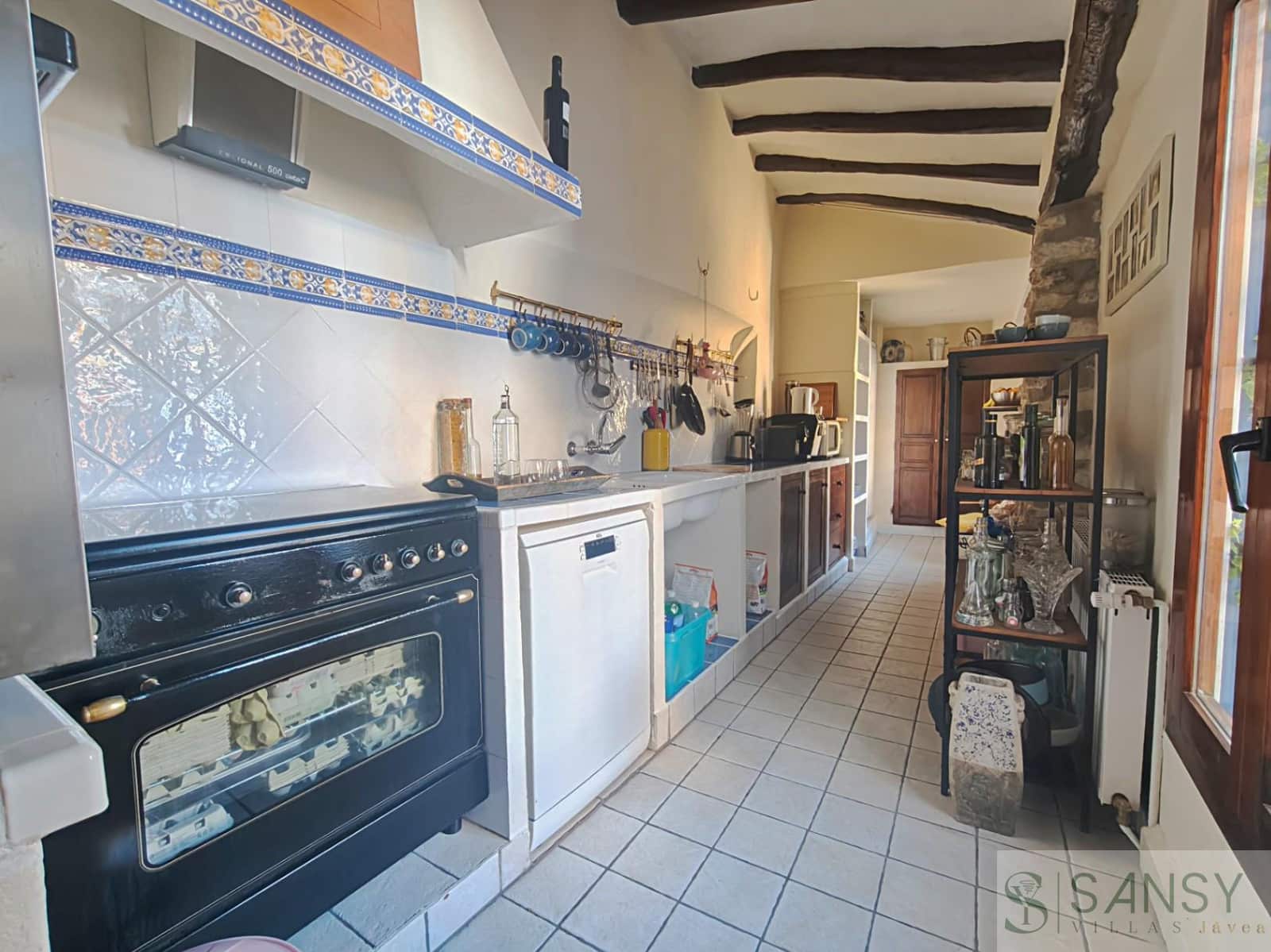 8 bedroom Hotel for sale in Vall de Gallinera with pool - € 799,000 (Ref: 9488029)