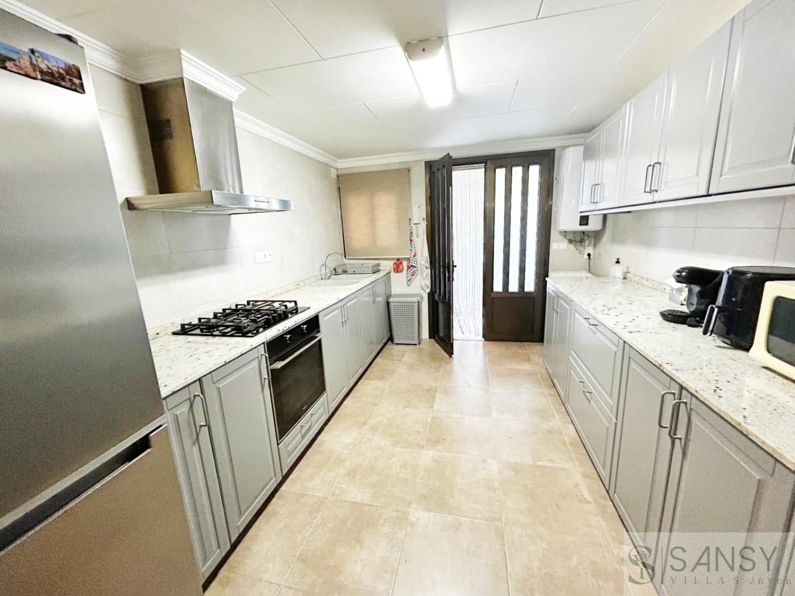 5 soveværelse Villa til salg i Pedreguer med swimmingpool garage - € 345.000 (Ref: 9511465)