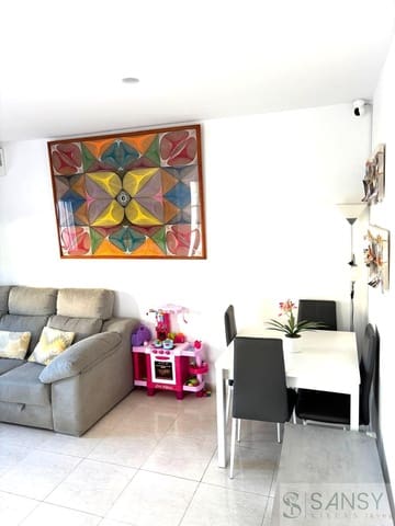 3 soveværelse Semi-Rækkehus til salg i Sagra med swimmingpool garage - € 225.000 (Ref: 9525917)