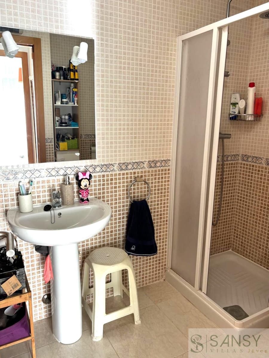 3 soveværelse Semi-Rækkehus til salg i Sagra med swimmingpool garage - € 225.000 (Ref: 9525917)