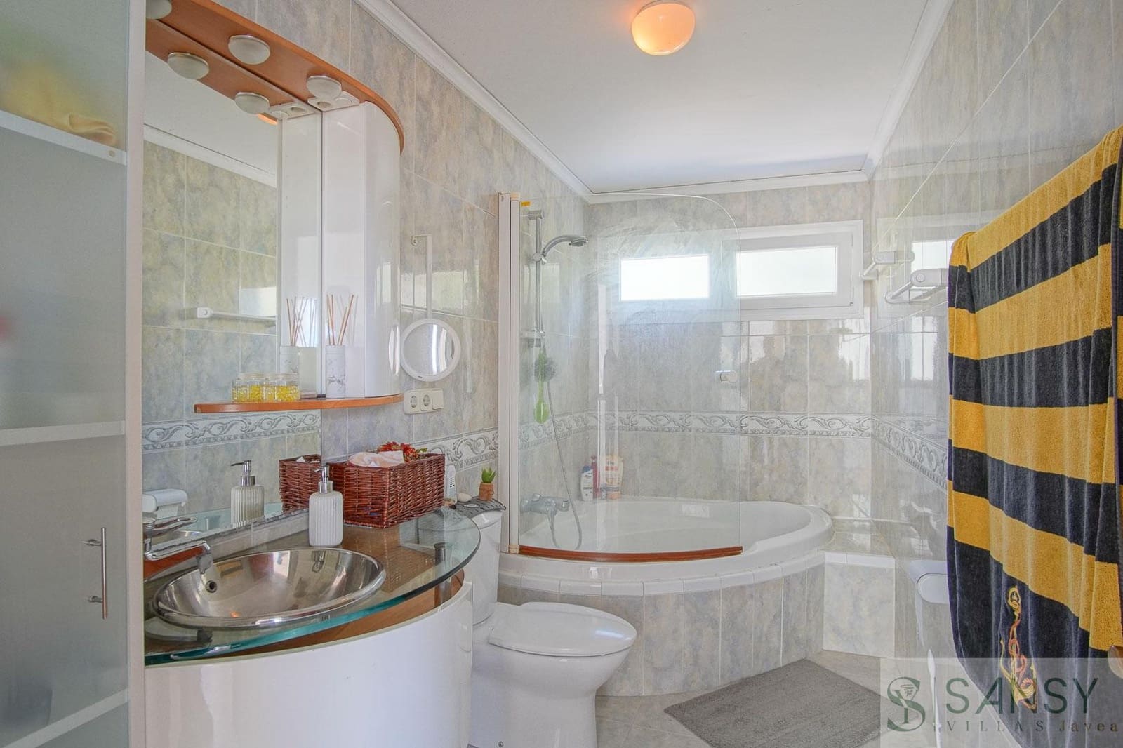 3 makuuhuone Huvila myytävänä paikassa Altea mukana uima-altaan 
autotalli - 530 000 € (Ref: 9581367)