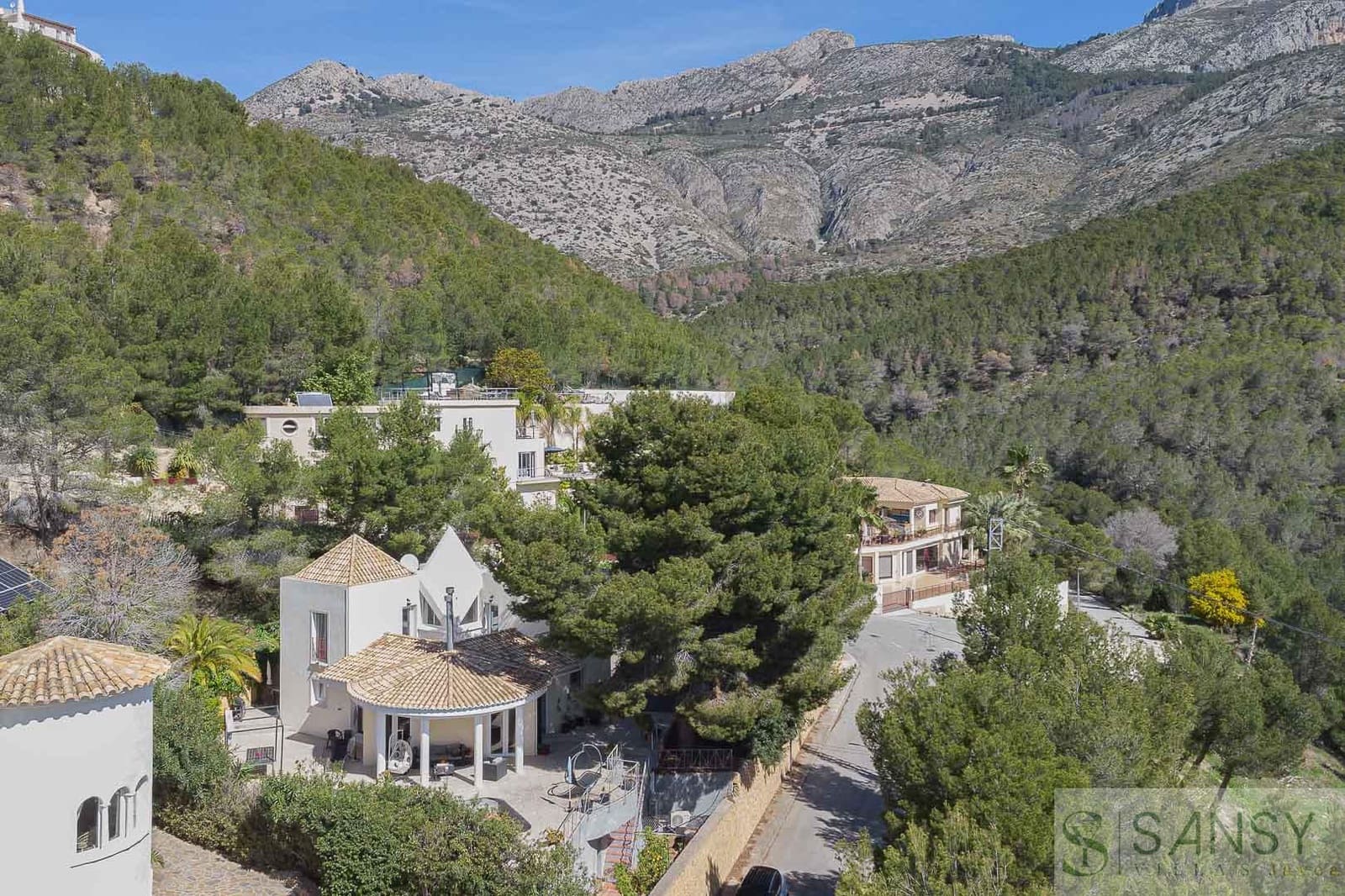 3 makuuhuone Huvila myytävänä paikassa Altea mukana uima-altaan 
autotalli - 530 000 € (Ref: 9581367)