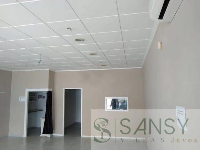 Commercial for rent in Javea / Xabia - € 900 (Ref: 9600068)