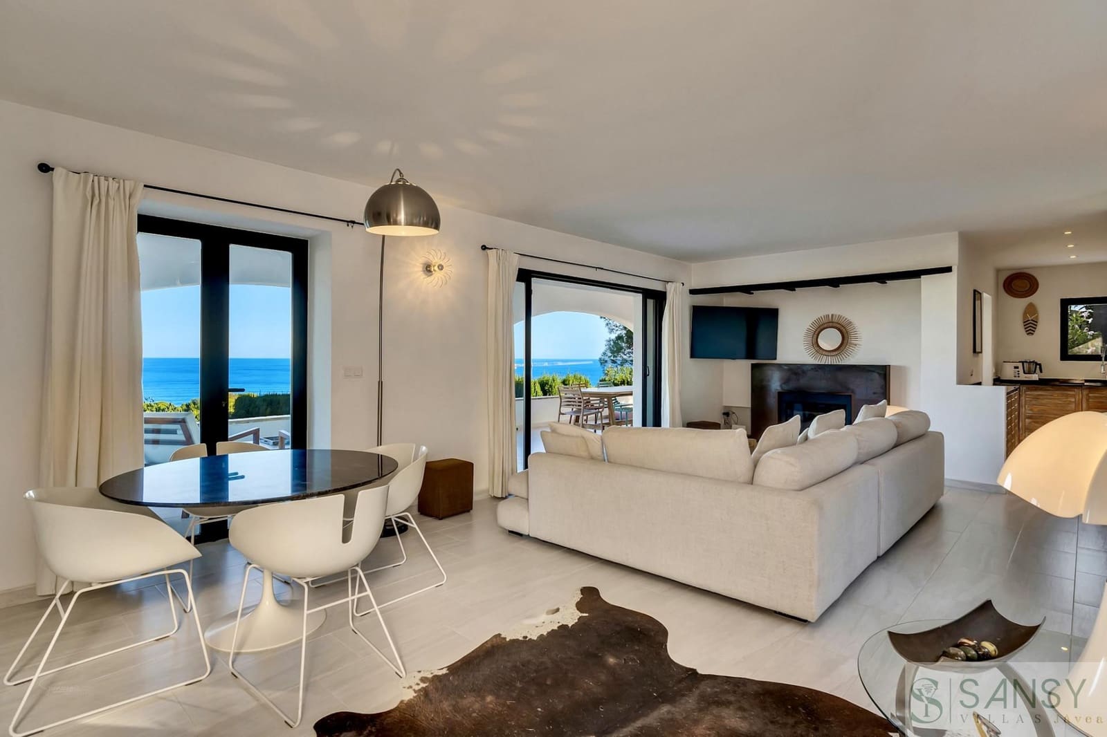 Chalet de 3 habitaciones en Dénia en venta con piscina garaje - 1.590.000 € (Ref: 9600073)