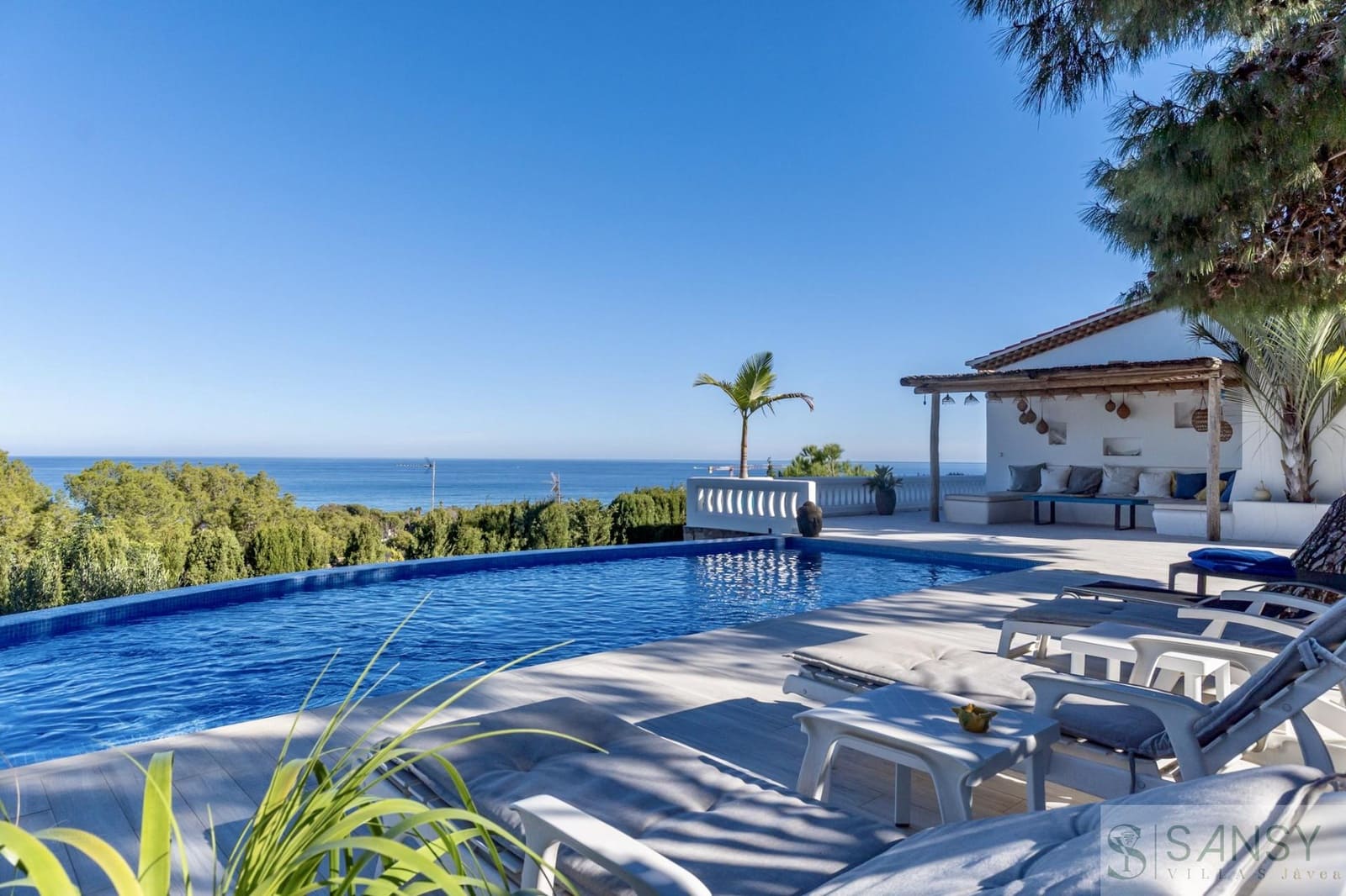 Chalet de 3 habitaciones en Dénia en venta con piscina garaje - 1.590.000 € (Ref: 9600073)