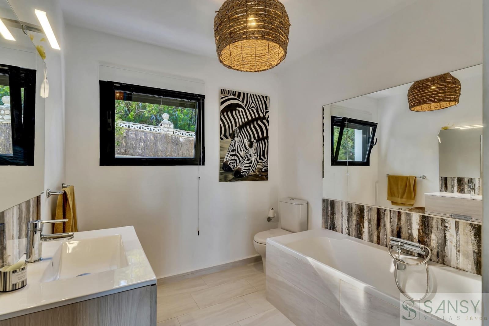 Chalet de 3 habitaciones en Dénia en venta con piscina garaje - 1.590.000 € (Ref: 9600073)