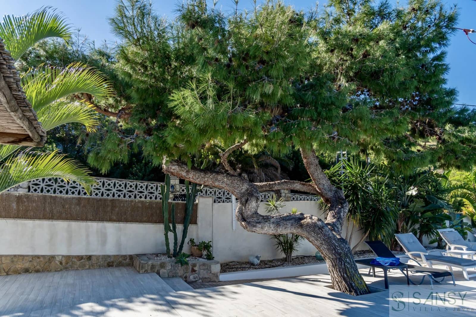 Chalet de 3 habitaciones en Dénia en venta con piscina garaje - 1.590.000 € (Ref: 9600073)