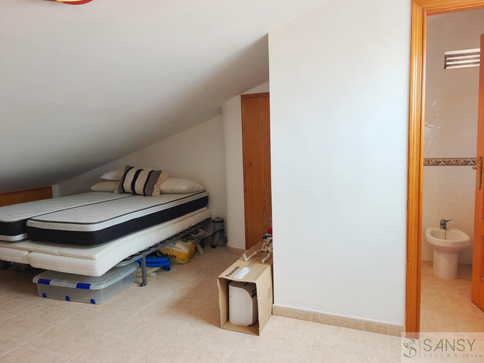 5 camera da letto Villa in vendita in Oliva con garage - 318.000 € (Rif: 9607004)