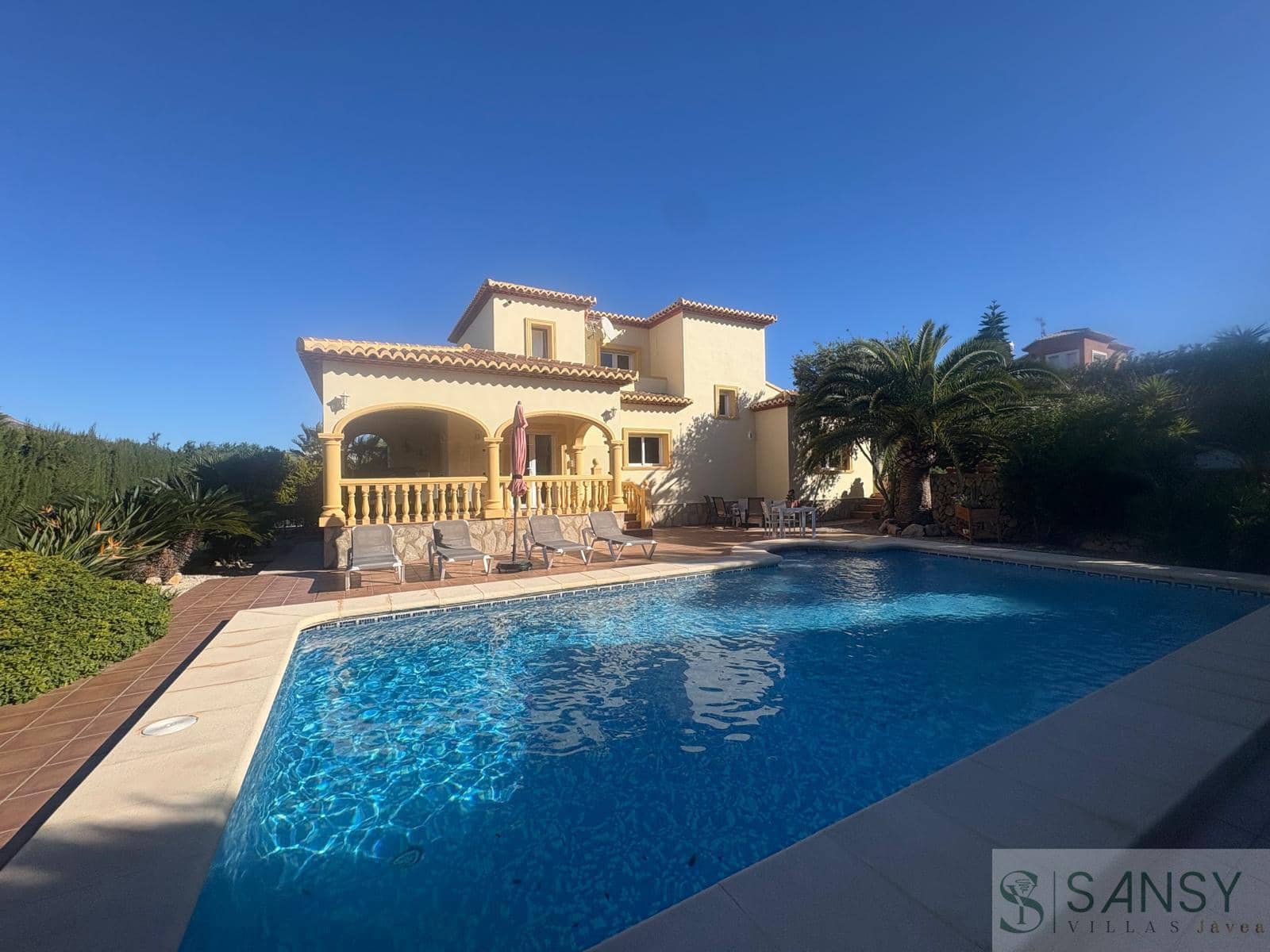 3 soveværelse Villa til salg i Javea / Xabia med swimmingpool garage - € 649.000 (Ref: 9618818)