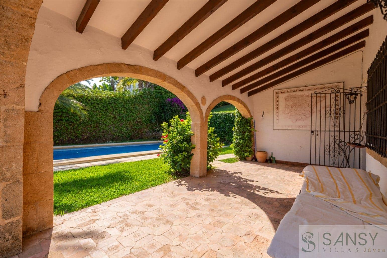 4 sypialnia Willa na sprzedaż w Javea / Xabia z basenem - 1 550 000 € (Ref: 9646720)