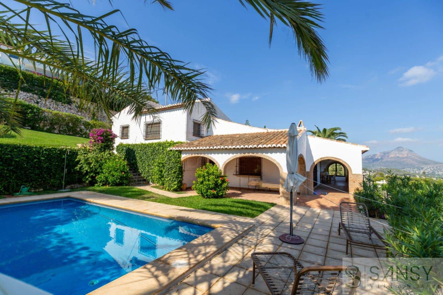 4 sypialnia Willa na sprzedaż w Javea / Xabia z basenem - 1 550 000 € (Ref: 9646720)