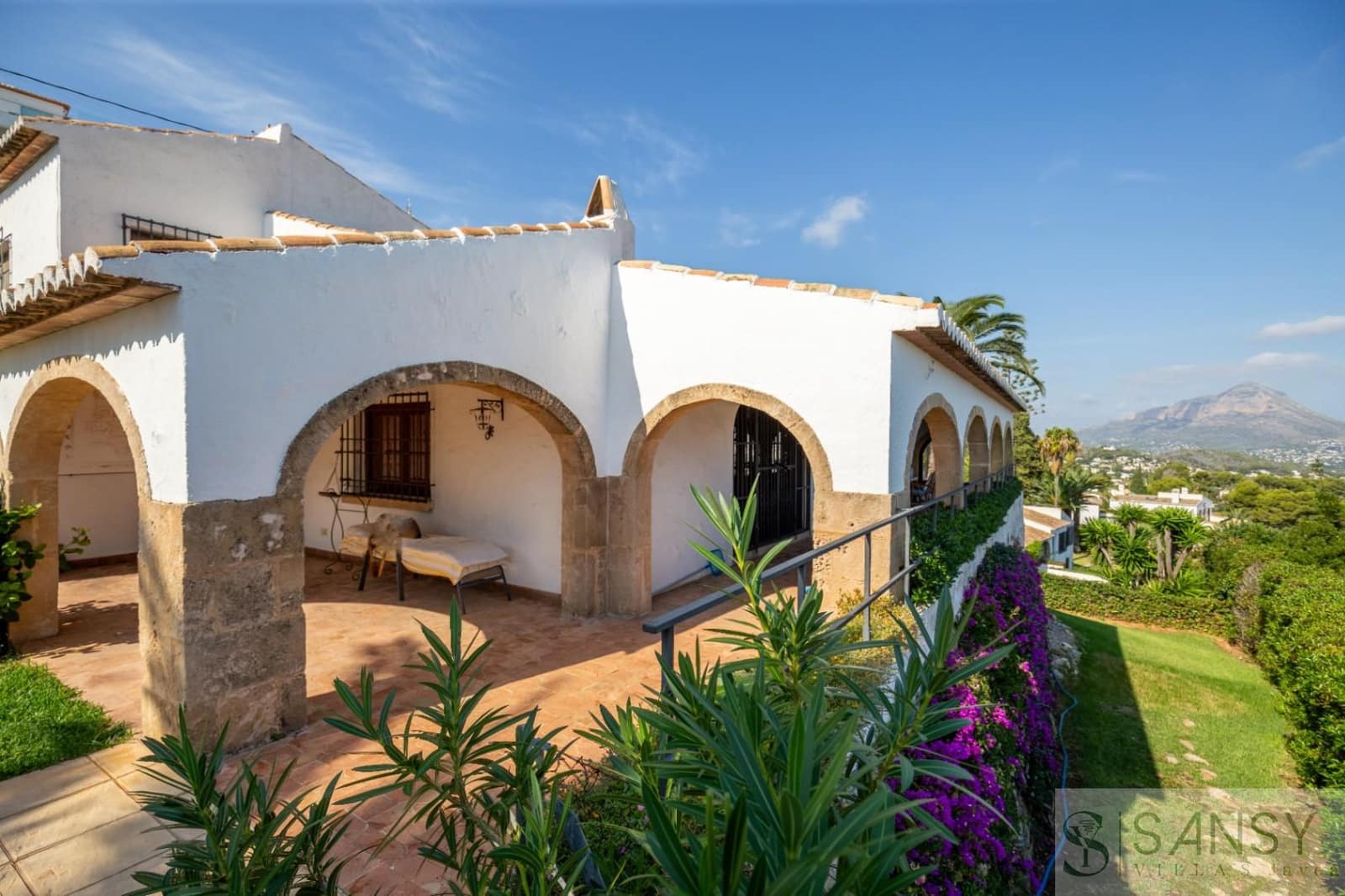 4 sypialnia Willa na sprzedaż w Javea / Xabia z basenem - 1 550 000 € (Ref: 9646720)