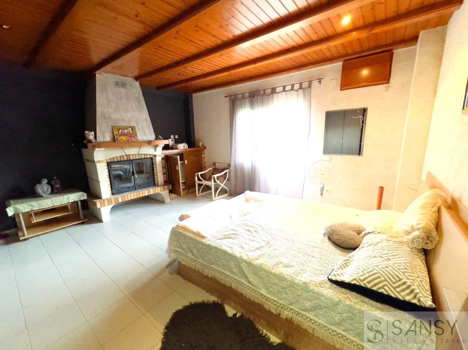 4 makuuhuone Huoneisto myytävänä paikassa Pedreguer - 170 000 € (Ref: 9646722)