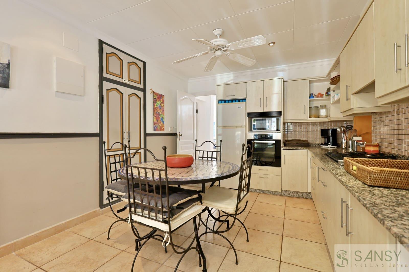 Chalet de 4 habitaciones en Javea / Xàbia en venta con piscina garaje - 750.000 € (Ref: 9646723)