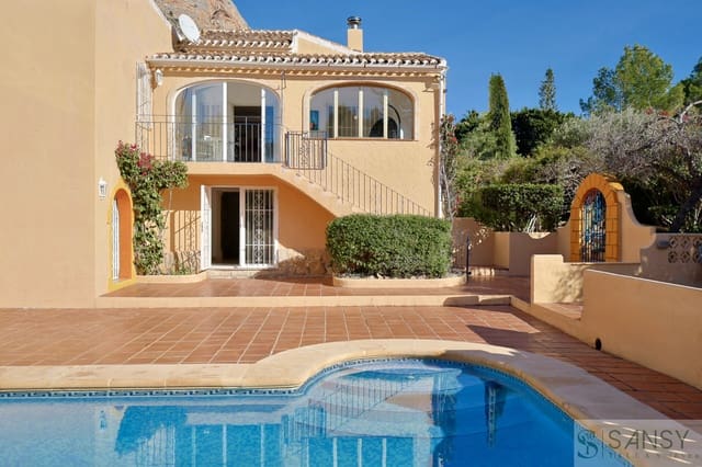 Chalet de 4 habitaciones en Montgó - Ermita, Javea / Xàbia en venta con piscina garaje - 750.000 € (Ref: 9646723)