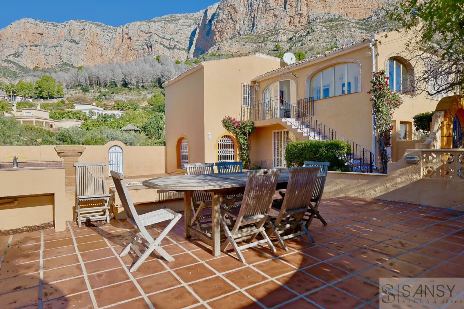 Chalet de 4 habitaciones en Javea / Xàbia en venta con piscina garaje - 750.000 € (Ref: 9646723)