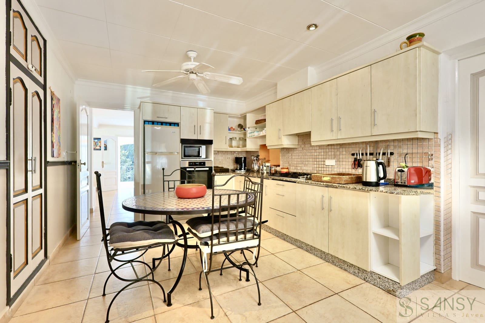 Chalet de 4 habitaciones en Javea / Xàbia en venta con piscina garaje - 750.000 € (Ref: 9646723)