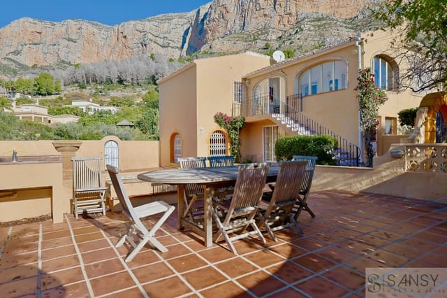 Chalet de 4 habitaciones en Montgó - Ermita, Javea / Xàbia en venta con piscina garaje - 750.000 € (Ref: 9646723)