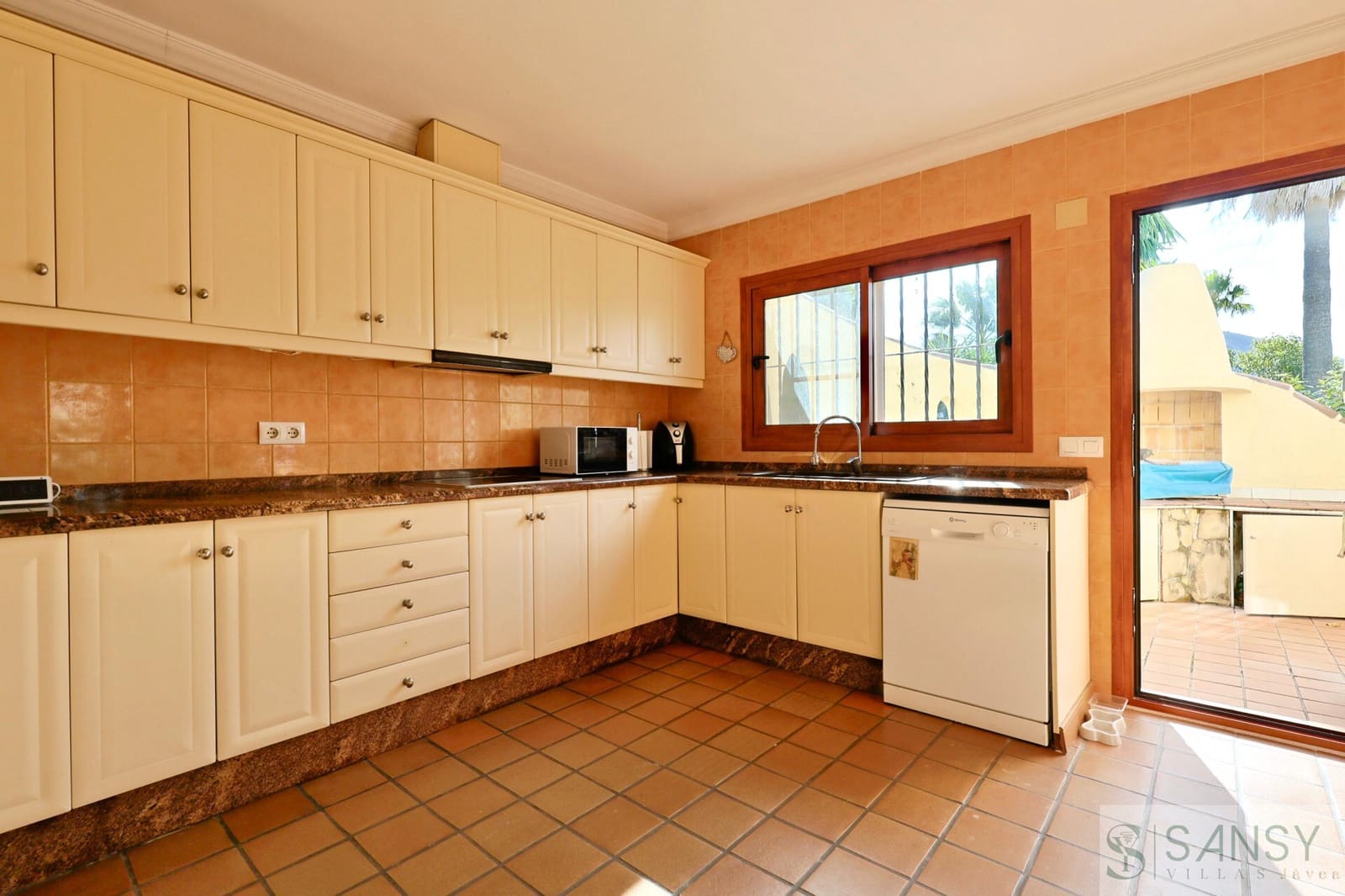 5 sovrum Villa till salu i Javea / Xabia med pool garage - 760 000 € (Ref: 9685873)