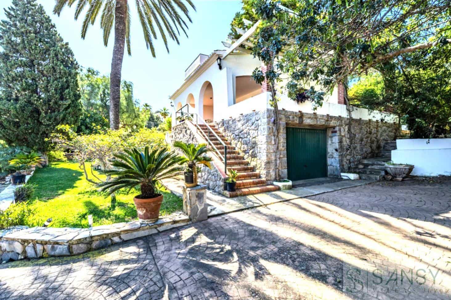 4 soveværelse Villa til salg i Denia med garage - € 1.195.000 (Ref: 9697915)