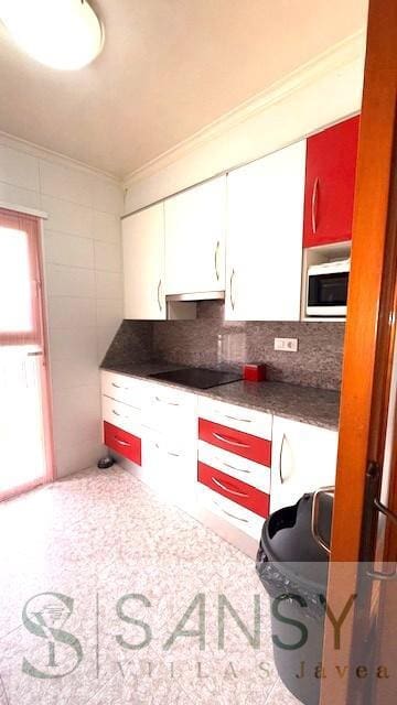 4 sovrum Villa till salu i Denia med pool garage - 490 000 € (Ref: 9706049)