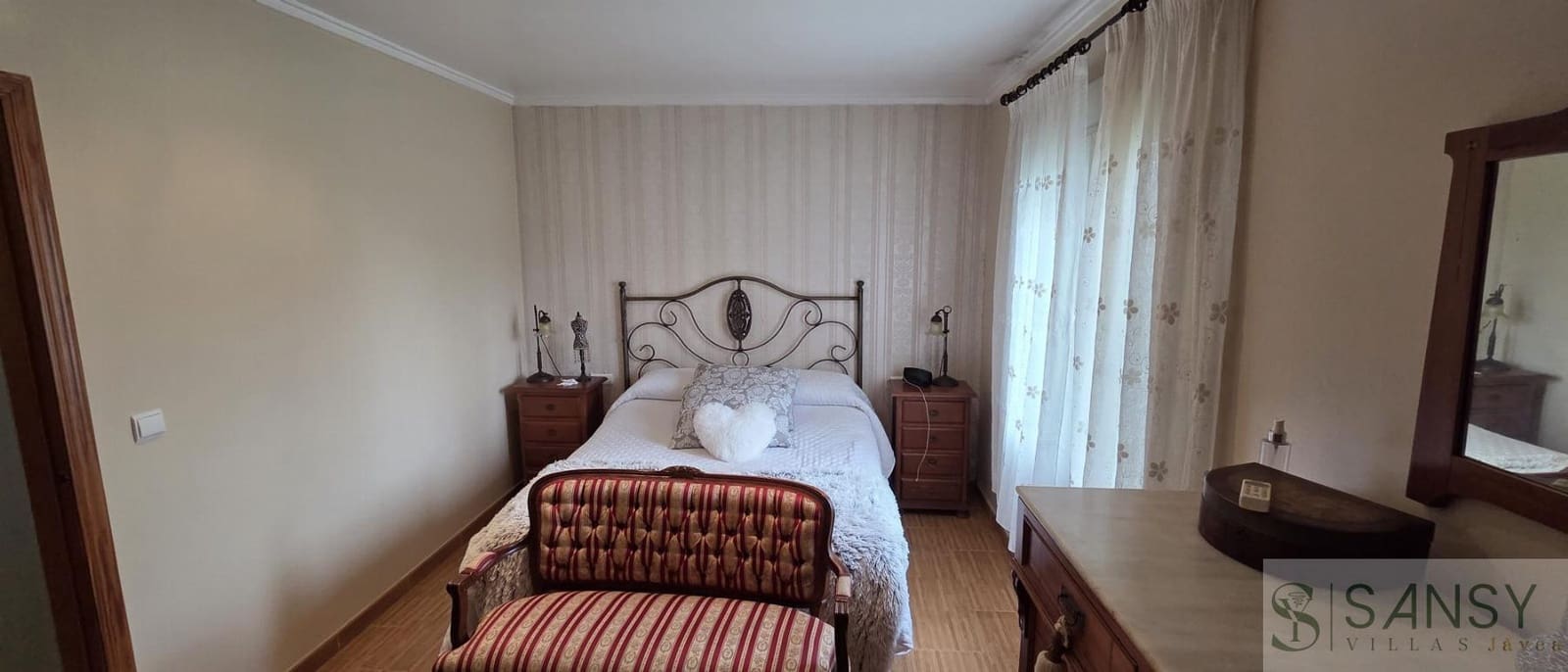 4 sovrum Villa till salu i Denia med pool garage - 490 000 € (Ref: 9706049)