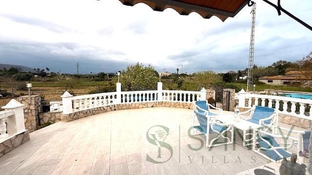 4 Zimmer Villa zu verkaufen in La Pedrera - Vessanes, Dénia mit Pool Garage - 490.000 € (Ref: 9706049)