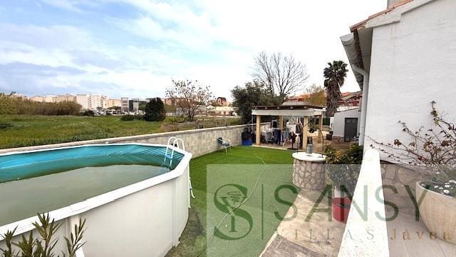 4 sovrum Villa till salu i Denia med pool garage - 490 000 € (Ref: 9706049)