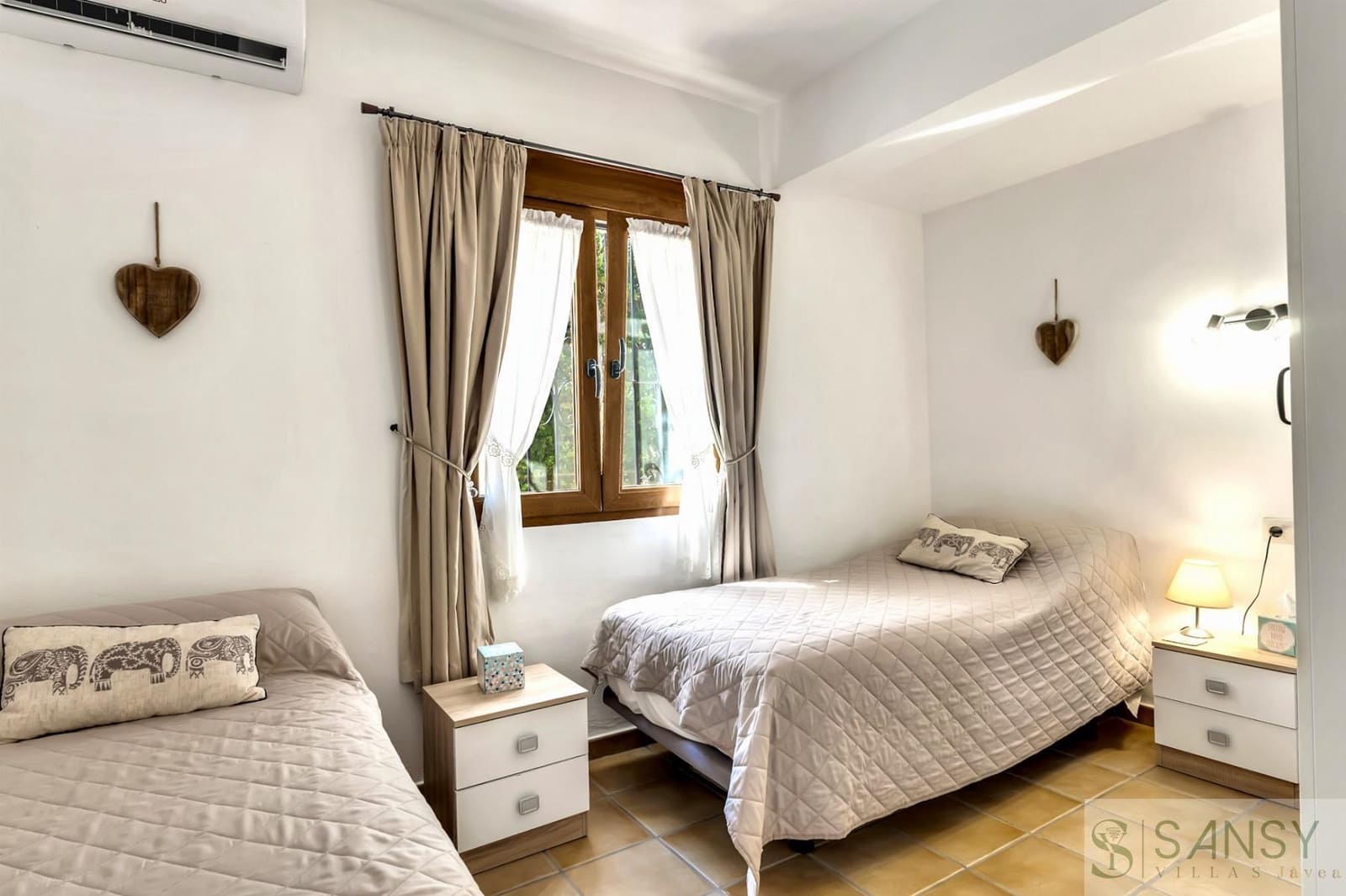 3 soveværelse Villa til salg i Benissa med swimmingpool garage - € 690.000 (Ref: 9720966)